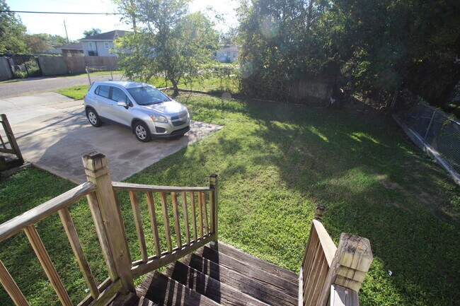 Building Photo - 4900 Pecan St