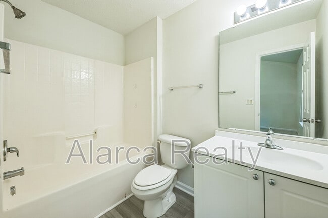 Building Photo - 11418 Savannah Creek Dr