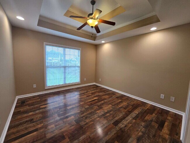 Building Photo - 3529 Southwood Dr