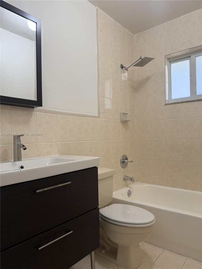 Building Photo - 10101 W Okeechobee Rd