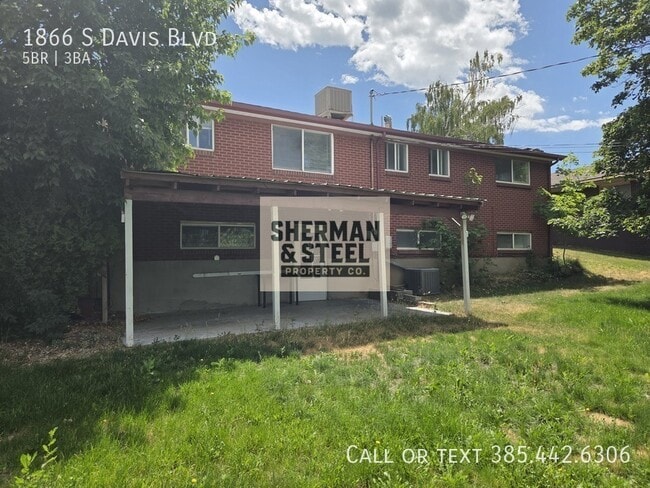 Building Photo - 1866 S Davis Blvd