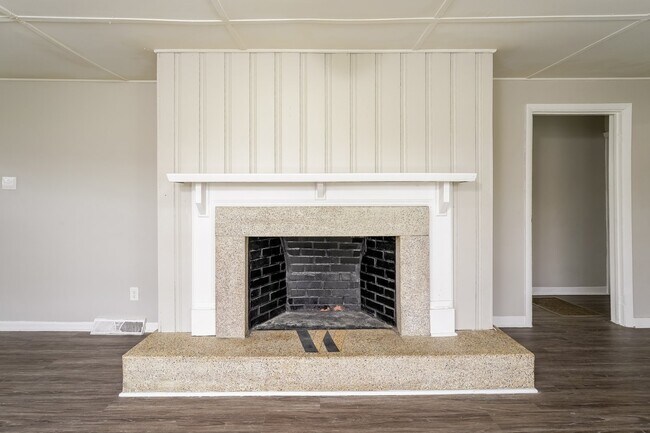 Building Photo - 1014 Arbor Dr