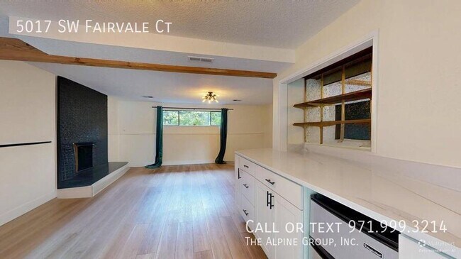 Building Photo - 5017 SW Fairvale Ct