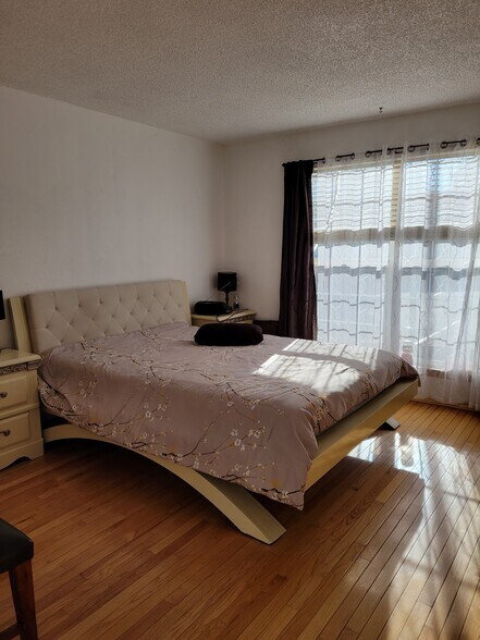 Building Photo - 4480 S Pitkin St