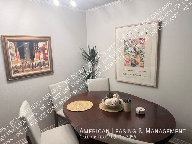 Building Photo - 695 Peyton-