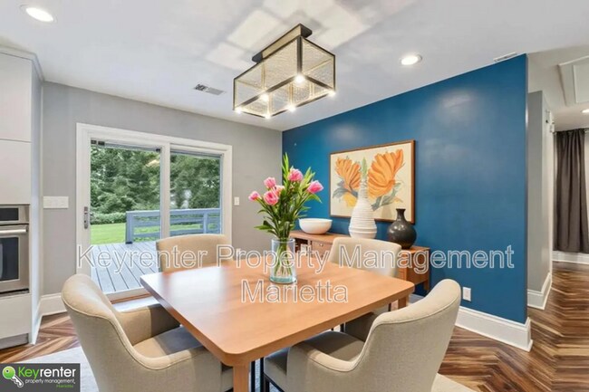 Building Photo - 2274 Edgemore Dr SE