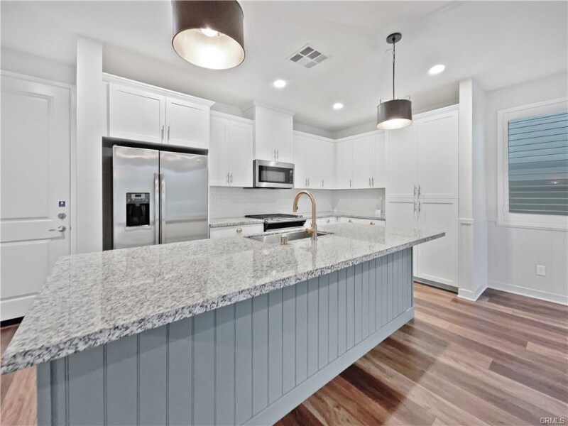 Building Photo - 38352 Windingwalk Dr