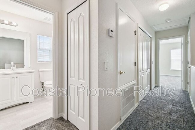 Building Photo - 6723 Lake Camden Way