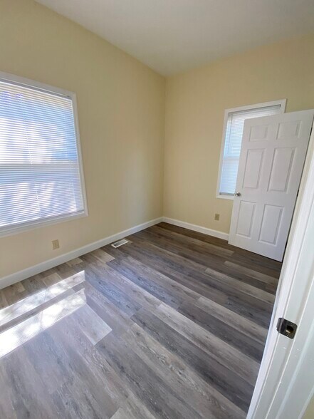 Building Photo - 1445 Hunter Ave