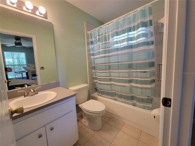 Building Photo - 2070 SW 42nd Ln