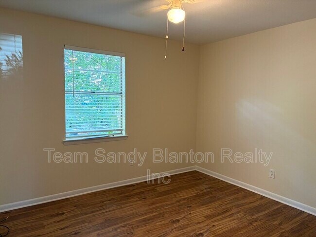 Building Photo - 204 Brandywine Rd