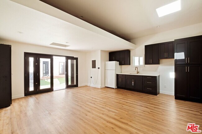 Building Photo - 3720 Military Ave