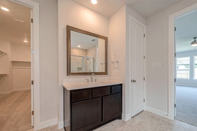 Building Photo - 21711 Emerton Cres Wy