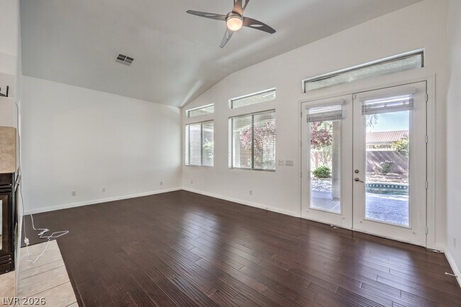 Building Photo - 1393 Romanesca Dr