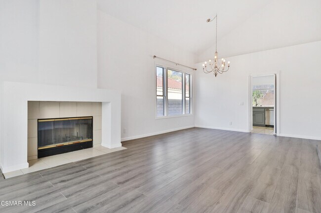 Building Photo - 4590 Fern Valley Ct