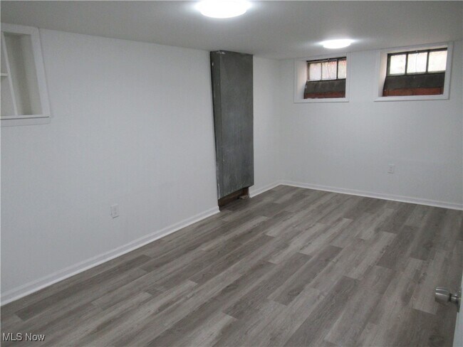 Building Photo - 12213 Mortimer Ave