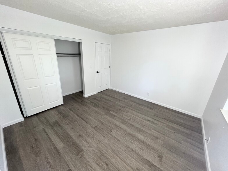 Master Bedroom - 1618 Sutton Ave