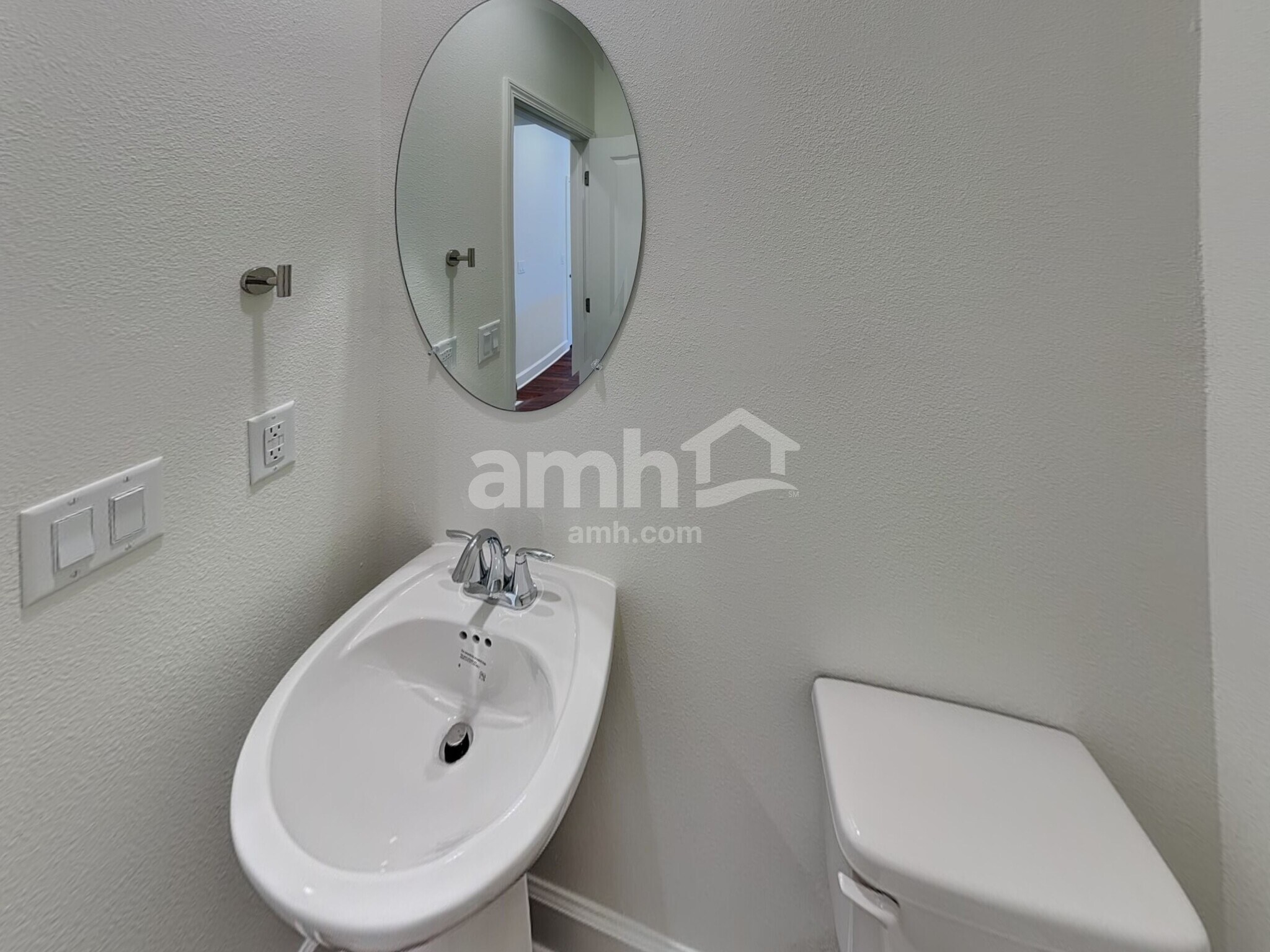 Building Photo - 2618 Summersong Rd