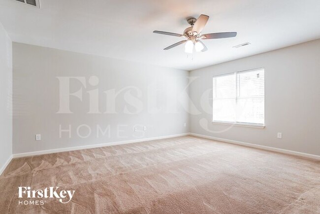 Building Photo - 5429 Sky Hill Dr
