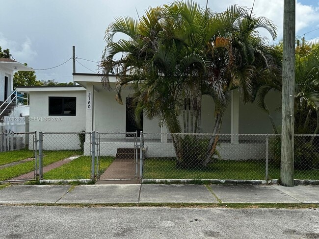 Building Photo - 2160 NW 30th St