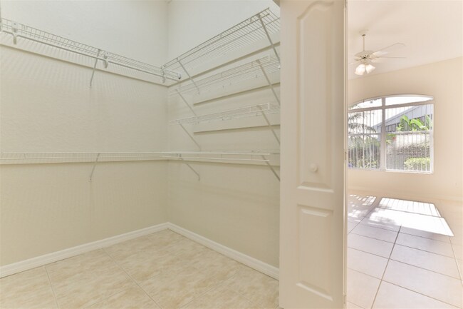 Building Photo - 1161 Siesta Key Cir