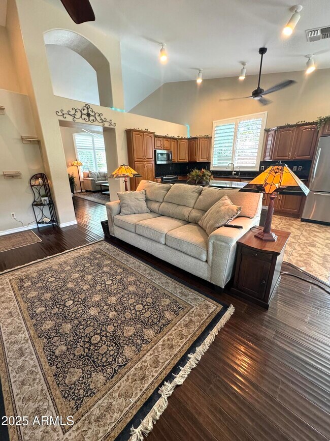 Building Photo - 4435 E Cathedral Rock Dr