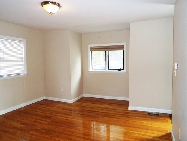 Building Photo - 60 Alpine Pl