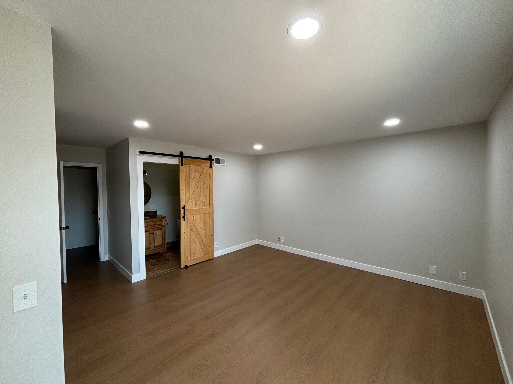 Building Photo - 19862 Ravenna Dr