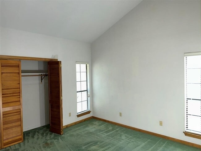 Building Photo - 1100 Crystal Creek Dr