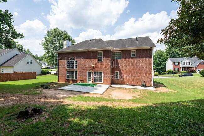 Building Photo - 1540 Hampton Hollow Dr