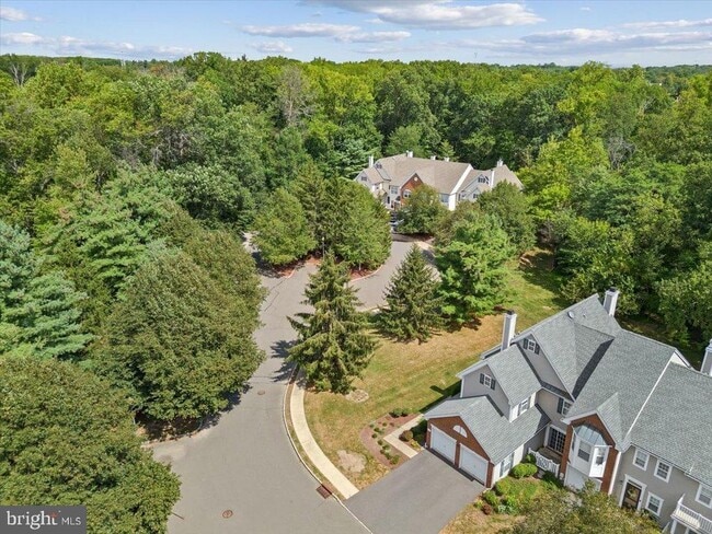 Building Photo - 614 Bollen Ct