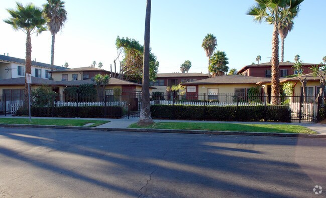 Primary Photo - 618-622 E 97th St