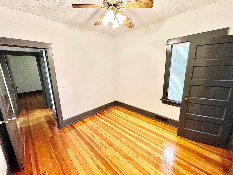 Building Photo - 5315 N 26th St