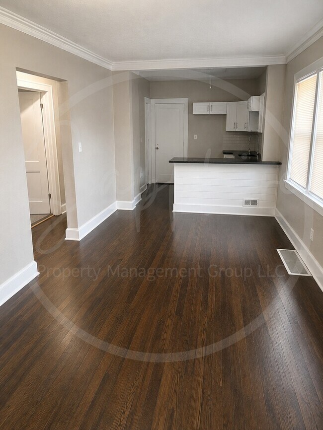 Building Photo - 1406 E 45th St