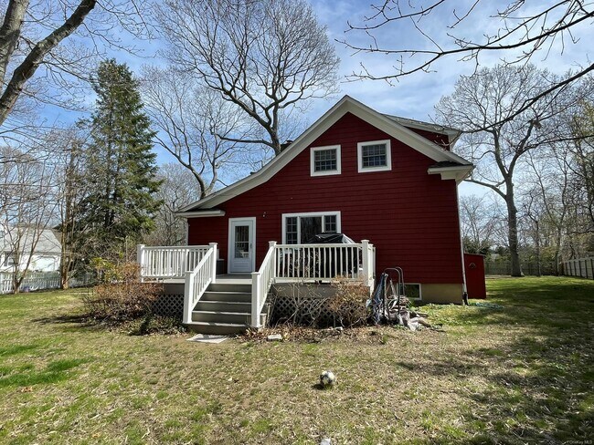 Building Photo - 5650 N Bayview Rd