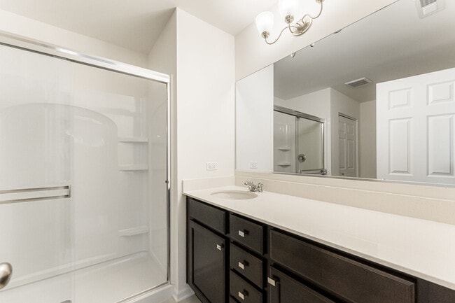 Building Photo - 1985 Kingsley Cir