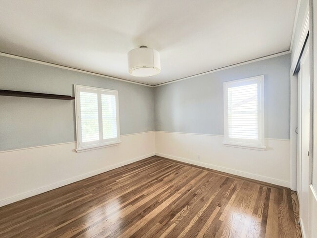 Building Photo - Two bed house in San Mateo
