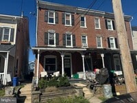 Building Photo - 405 Walnut St