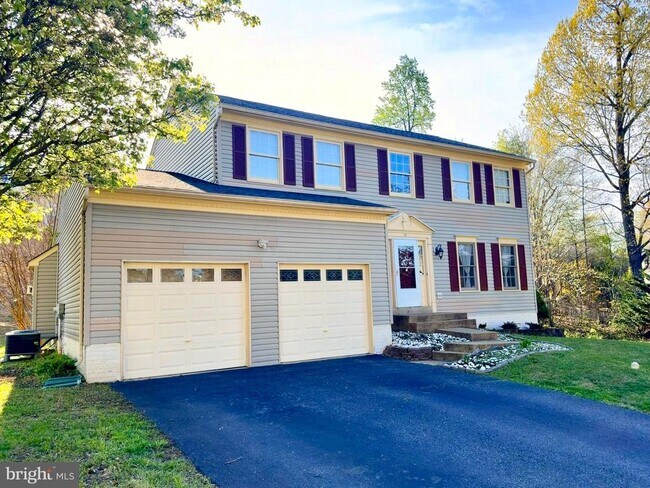 Building Photo - 33 Christopher Way