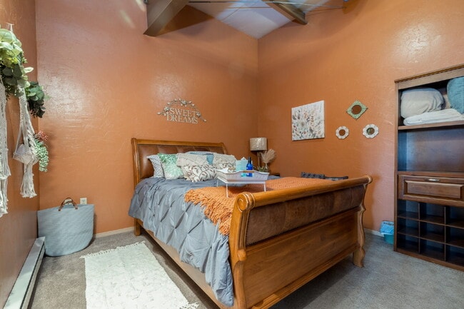 Building Photo - Cozy Fully Furnished 1-Bedroom Apartment