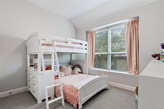 Building Photo - 106 Maxwell Way