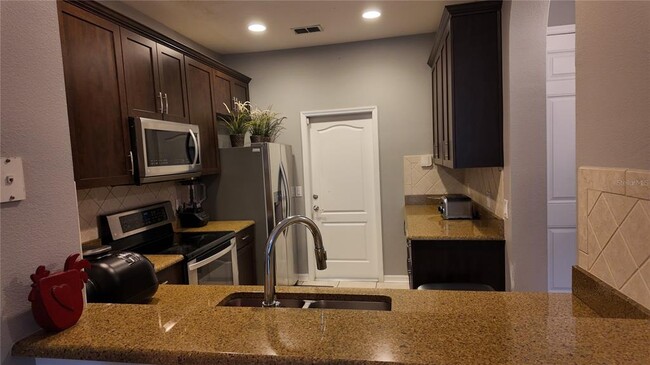 Building Photo - 6023 Strada Isle Wy