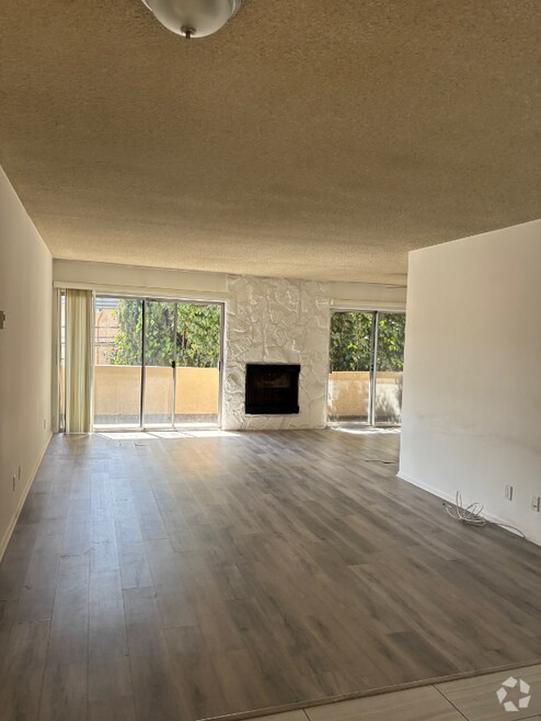 Building Photo - 1825 Glendon Ave