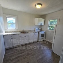 Building Photo - 140 Summit St