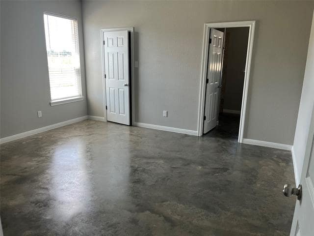 Building Photo - 1043 CR 327