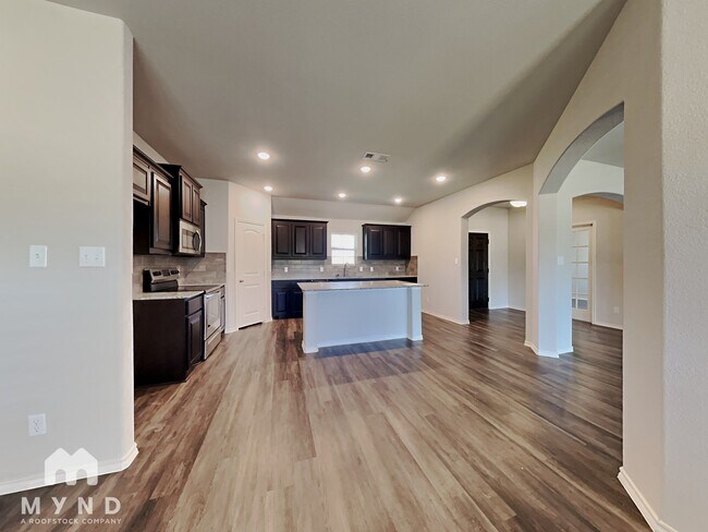 Building Photo - 3905 Chippewa Ct