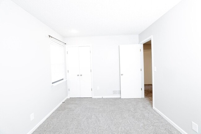 Building Photo - 6809 W 149th Terrace
