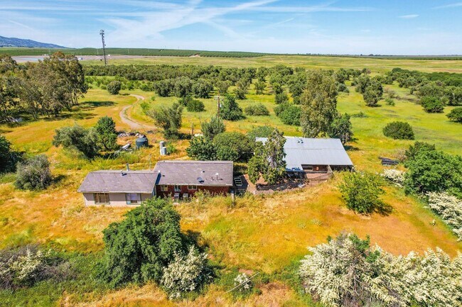 Building Photo - 27643 Co Rd 88
