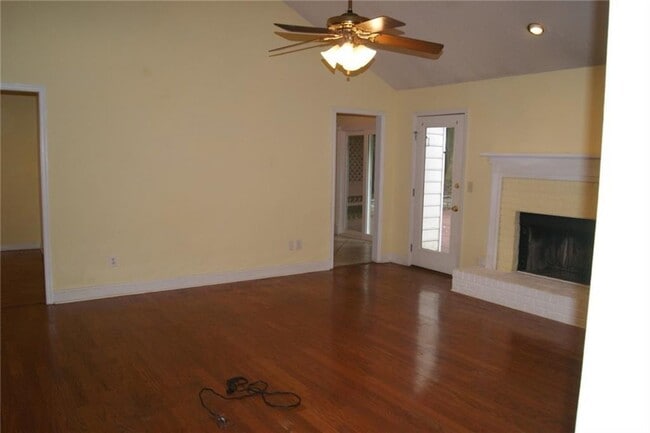 Building Photo - 4239 Glenforest Way