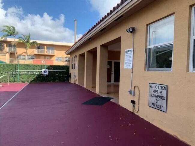 Building Photo - 7510 SW 152nd Ave